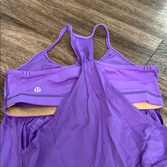 Lululemon built in sports bra exercise top - Picture 3 of 3
